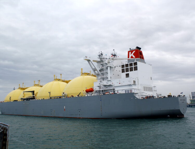 Australian LNG tanker © EPA/TAIWAN CPC / HANDOUT