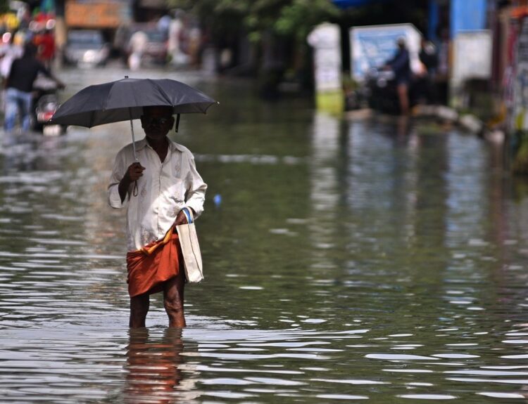Βροχόπτωση, Ινδία © EPA/IDREES MOHAMMED