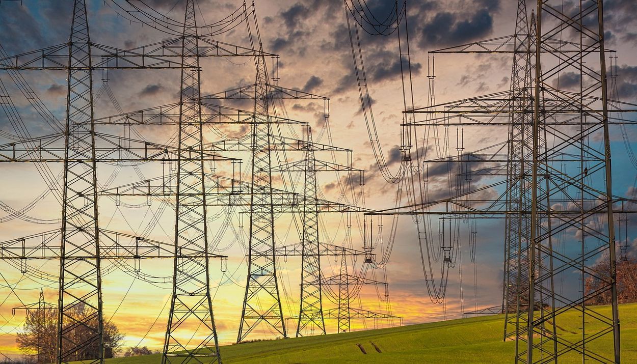 Ηλεκτρική ενέργεια, πυλώνες © Pixabay
