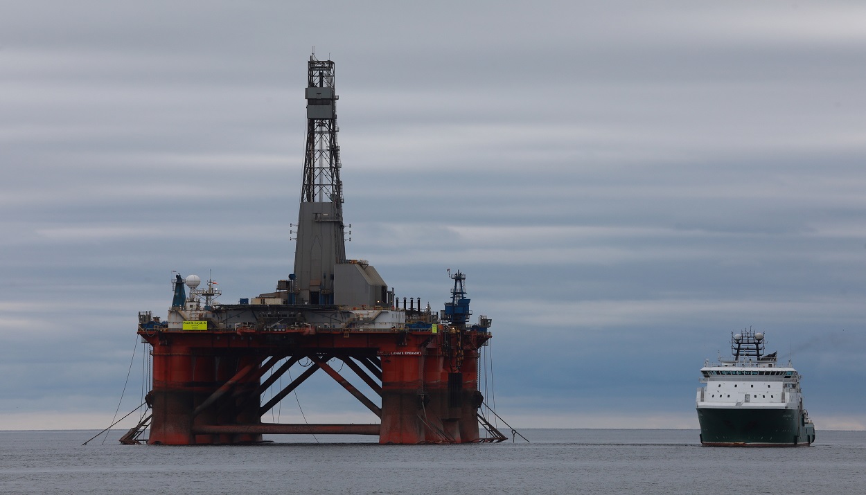 Εξέδρα εξόρυξης πετρελαίου της BP © EPA/GREENPEACE UK / HANDOUT MANDATORY CREDIT