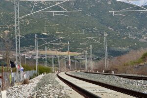 Σιδηροδρομικές γραμμές στα Τέμπη © ΑΠΕ-ΜΠΕ/ΑΠΕ-ΜΠΕ/ΑΠΟΣΤΟΛΗΣ ΝΤΟΜΑΛΗΣ