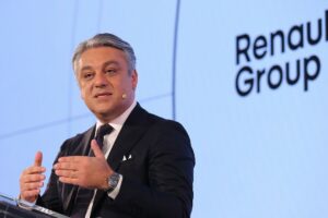 O CEO της Renault, Λούκα ντε Μέο © EPA/ISABEL INFANTES