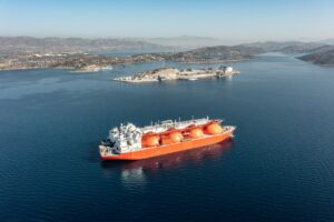 Εκφόρτωση του πρώτου LNG φορτίου από την εταιρεία Mytilineos στη Ρεβυθούσα © ΔΕΣΦΑ