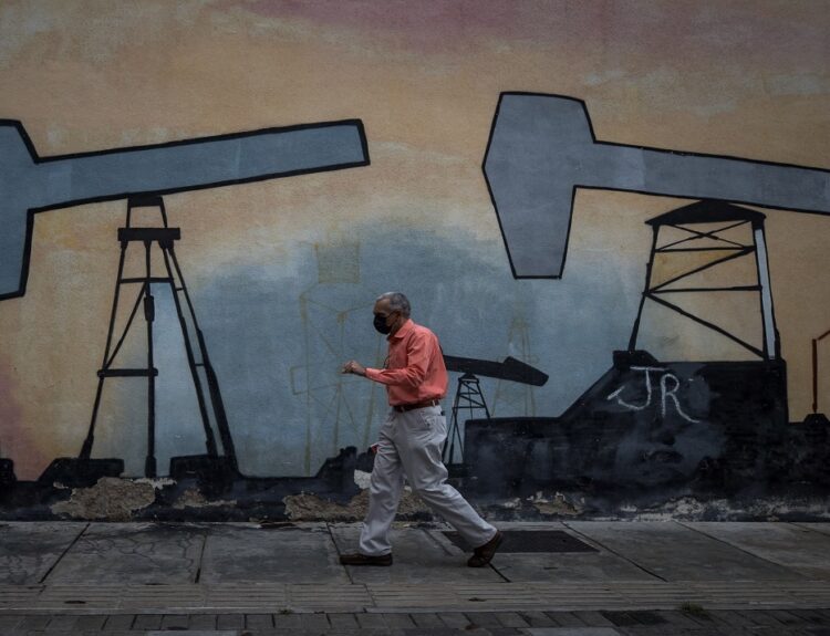 Βενεζουέλα, πετρέλαιο © EPA/MIGUEL GUTIERREZ