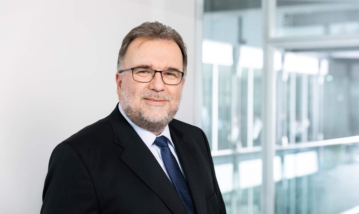 O πρόεδρος του Ομοσπονδιακού Συνδέσμου της Γερμανικής Βιομηχανίας (BDI) Zίγκφριντ Ρούσβουρμ (Siegfried Russwurm) © english.bdi.eu