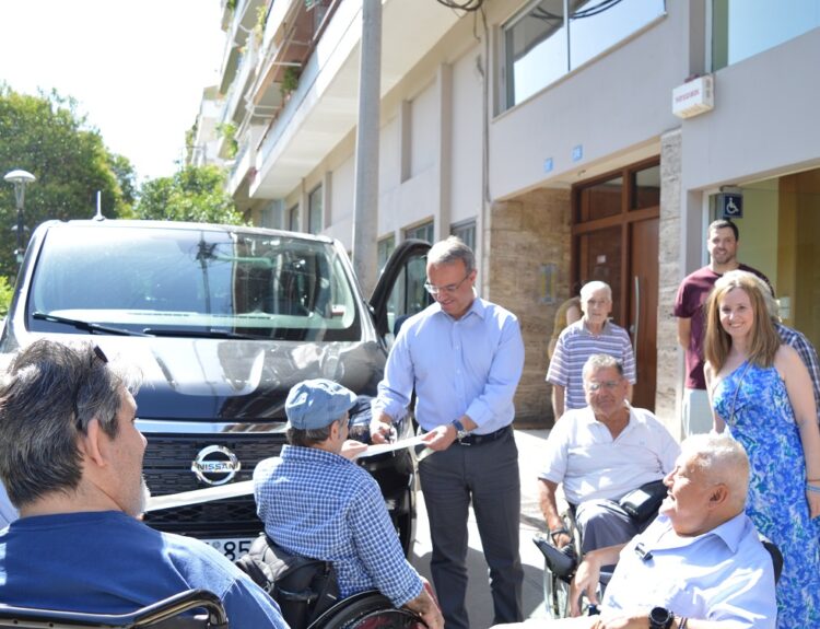 Βαν, Υποργείο Υποδομών και Μεταφορών © ΑΠΕ