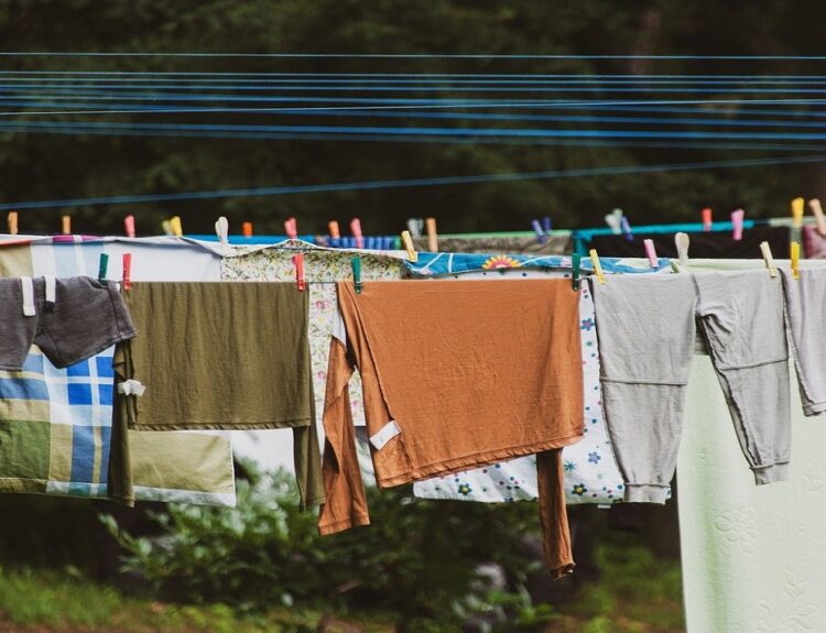 Πλυμένα ρούχα © Pixabay
