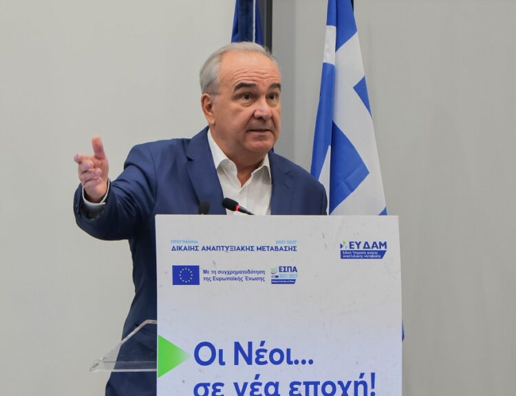 Ο Αναπληρωτής Υπουργός Εθνικής Οικονομίας και Οικονομικών Νίκος Παπαθανάσης © ΕΥΔΑΜ